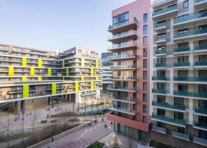 Lägenhet Oaks With Balcony Budapest